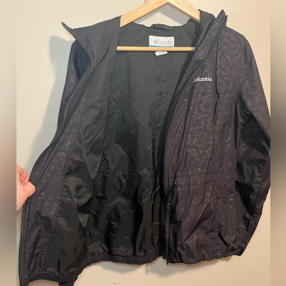 Columbia Women's Auroras Wake Iii Jacket Black Patterned Lightweight Windbreaker - Picture 15 of 15
